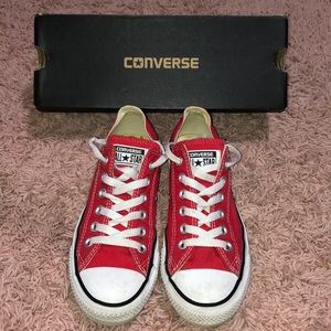 Red Converse! ⭐️